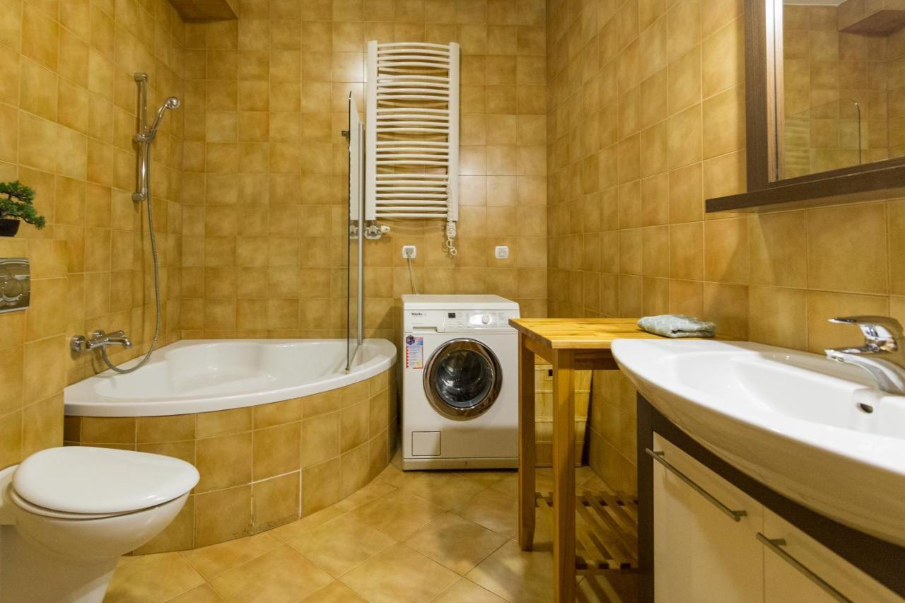 Garden Studio In The Old Town Apartment Krakow Bagian luar foto